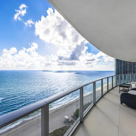 Stunning Beachfront 3-Bedroom Corner Residence